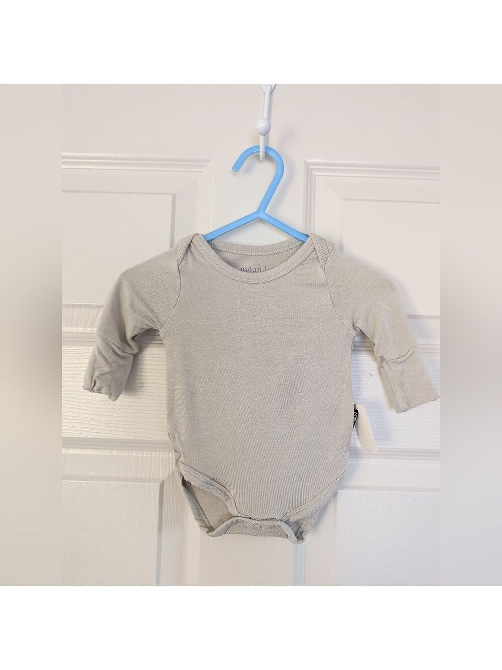 🇨🇦 Belan j Bamboo Soft Sage Green Infant Bodysuit